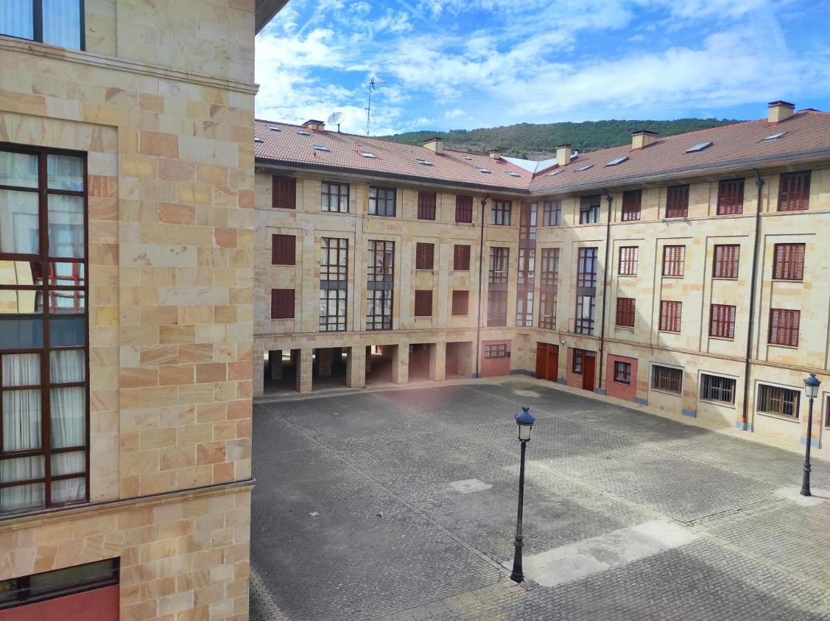 Apartamento Parque Europa Эскарай Экстерьер фото