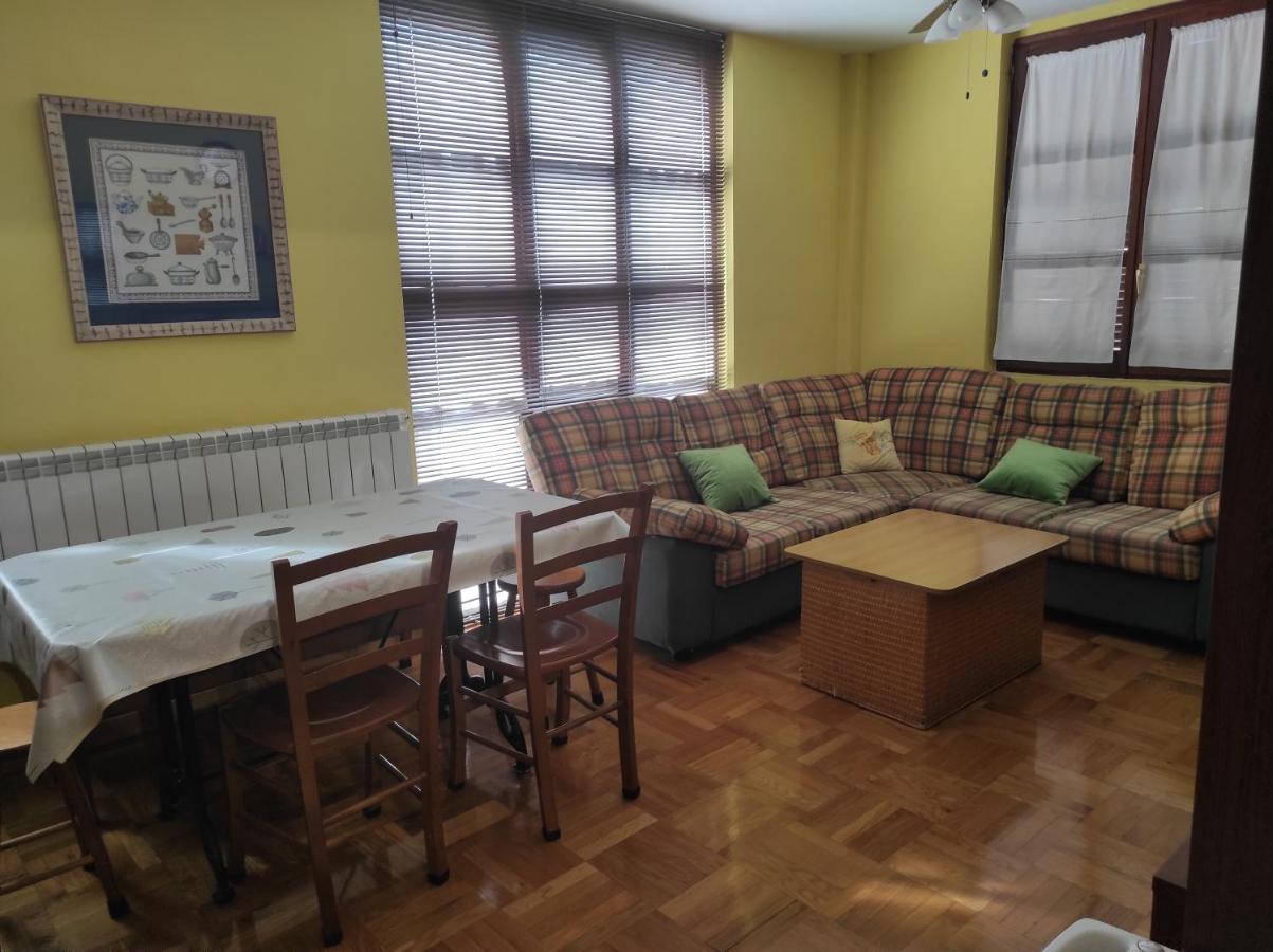 Apartamento Parque Europa Эскарай Экстерьер фото